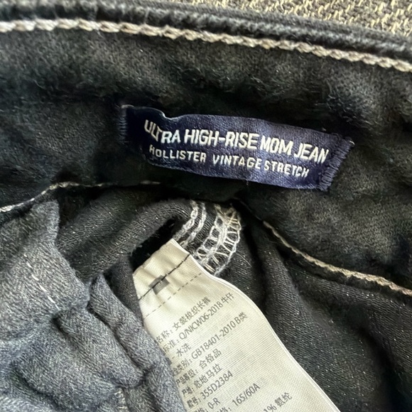 Hollister ultra High-Rise Mom Jean slant pocket black white stitching Size 0R - Picture 6 of 8